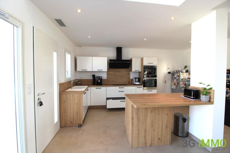 Villa - 121 m² - 6 pièces