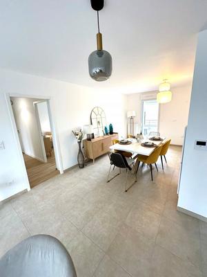 Appartement - 90 m² - 4 pièces