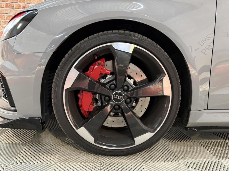 Audi Rs3 Sportback 2.5 Tfsi 400 Quattro s tronic ( 100 % Origine / Toit Ouvrant 6 Mois de Garantie )