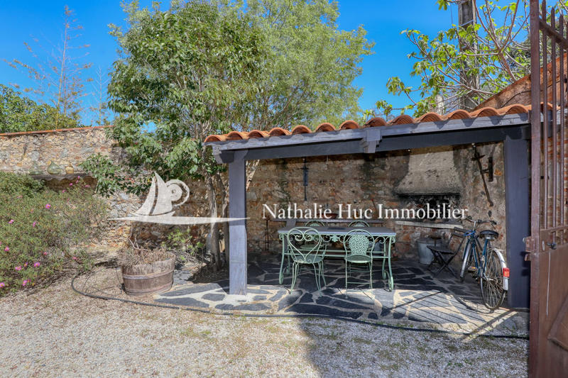 Propriété - 956 m² - 20 pièces