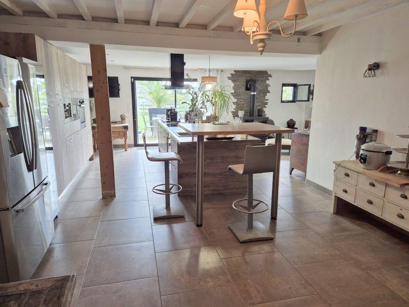 Maison - 220 m² - 3 pièces