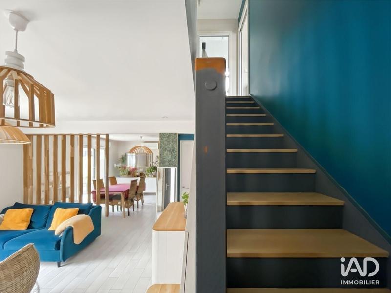 Maison - 90 m² - 5 pièces