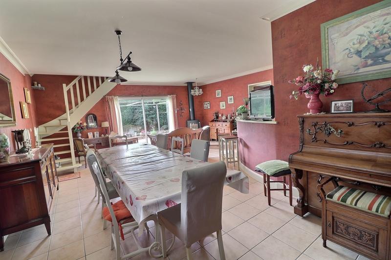 Maison - 210 m² - 8 pièces