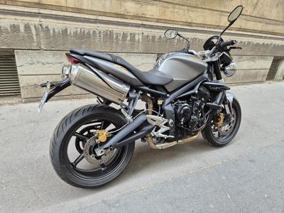 Triumph Street Triple R