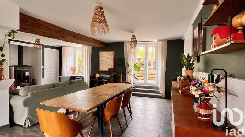 Maison - 240 m² - 8 pièces