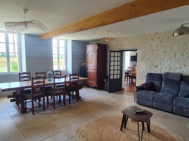 Maison - 210 m² - 7 pièces