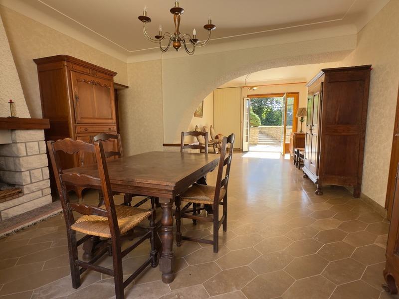 Maison - 162 m² - 8 pièces