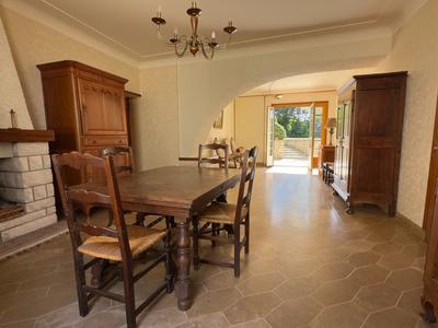 Maison - 162 m² - 8 pièces