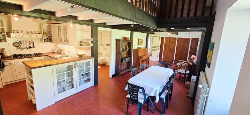 Maison - 237 m² - 6 pièces