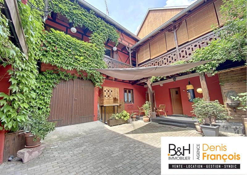 Maison ancienne - 250 m² - 8 pièces