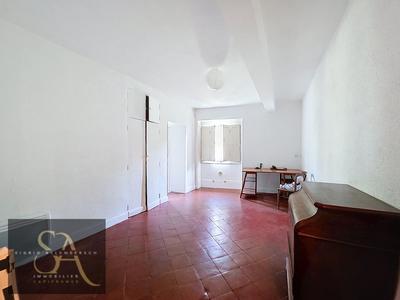 Immeuble - 1 100 m² - 15 pièces