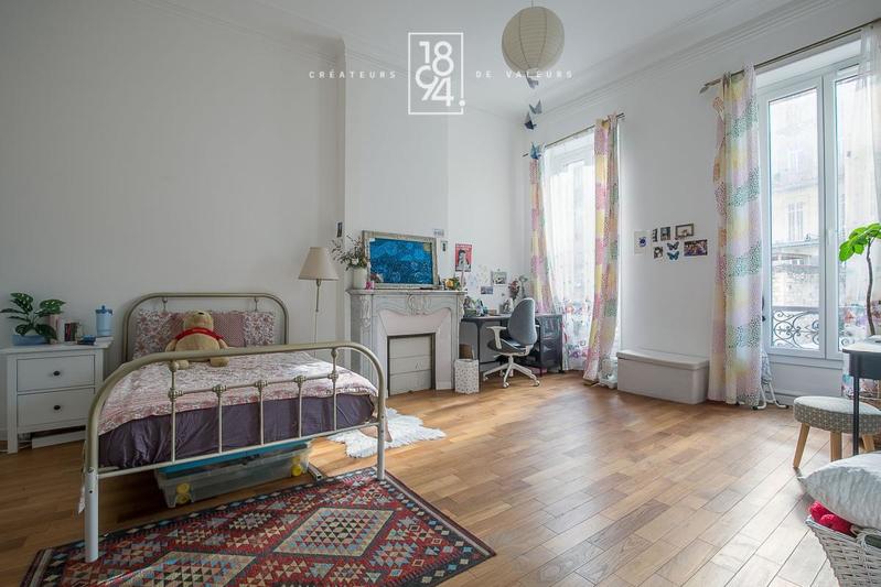 Appartement - 181 m² - 5 pièces