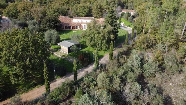 Maison - 284 m² - 7 pièces