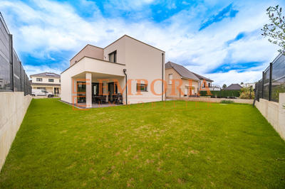 Maison - 136 m² - 5 pièces