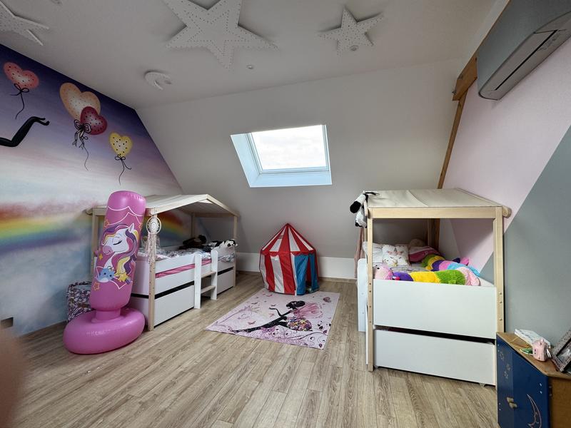 Maison traditionnelle - 151 m² - 6 pièces