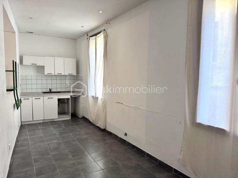 Immeuble - 205 m² - 10 pièces