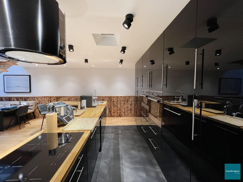 Appartement - 83 m² - 4 pièces