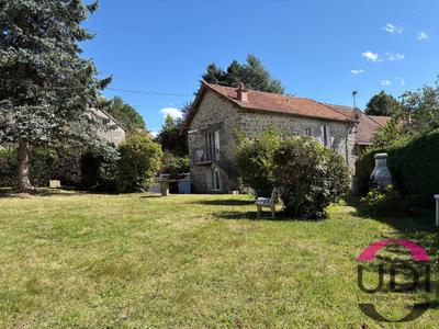 Maison - 98 m² - 5 pièces