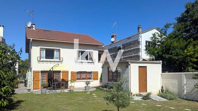 Maison - 90 m² - 3 pièces