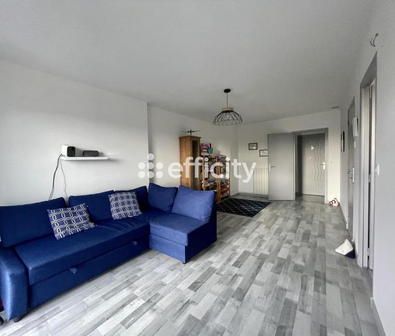 Maison - 210 m² - 9 pièces