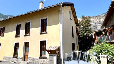 Maison - 135 m² - 6 pièces