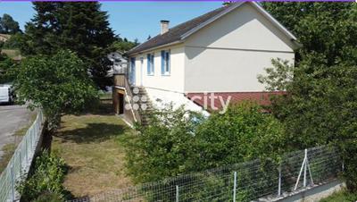 Maison - 80 m² - 5 pièces