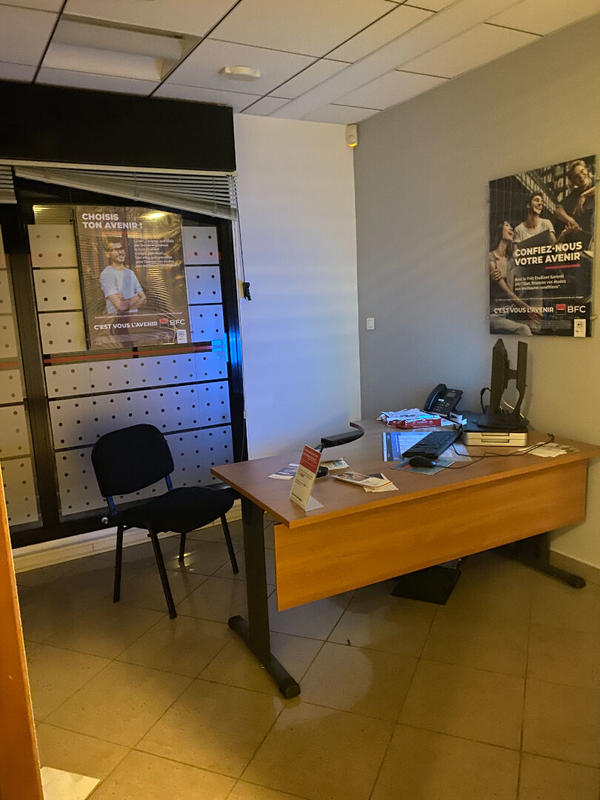 Local commercial - 116 m² - 7 pièces