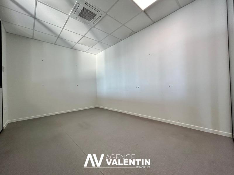 Local commercial - 215 m²