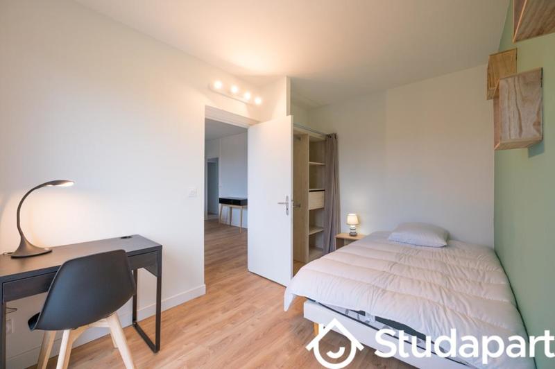 Chambre - 10 m² - 1 pièce