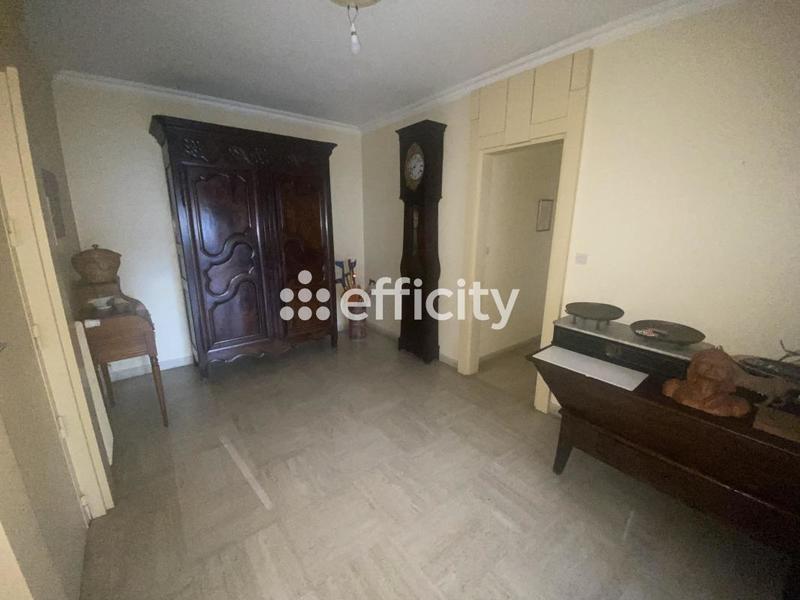 Appartement - 144 m² - 6 pièces