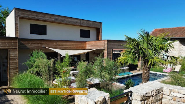 Maison - 150 m² - 6 pièces