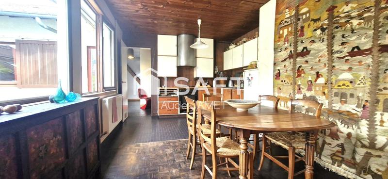 Maison - 165 m² - 10 pièces