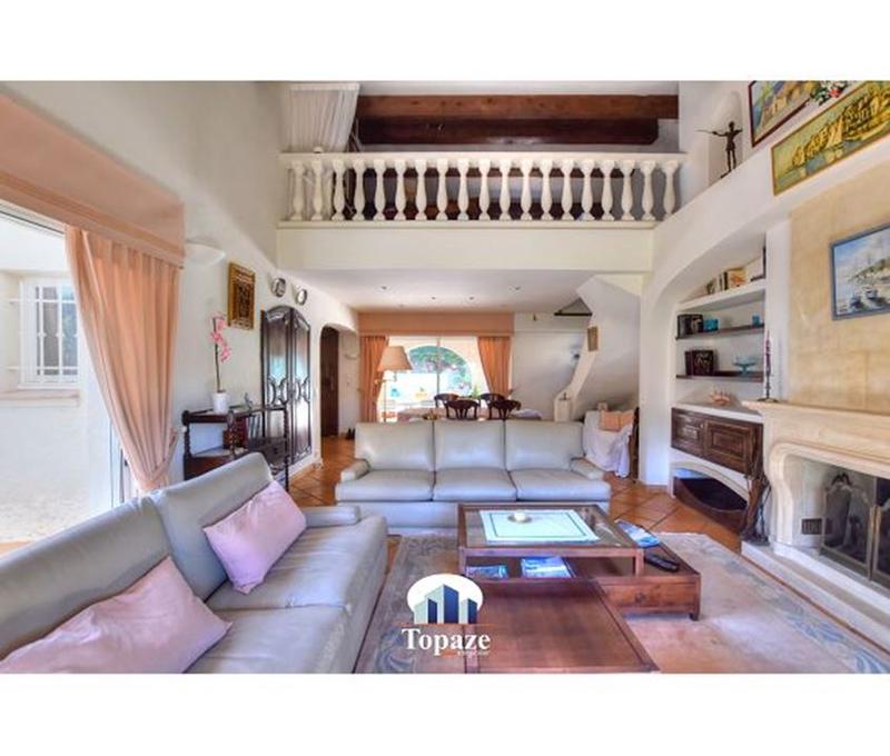 Maison provençale - 201 m² - 6 pièces