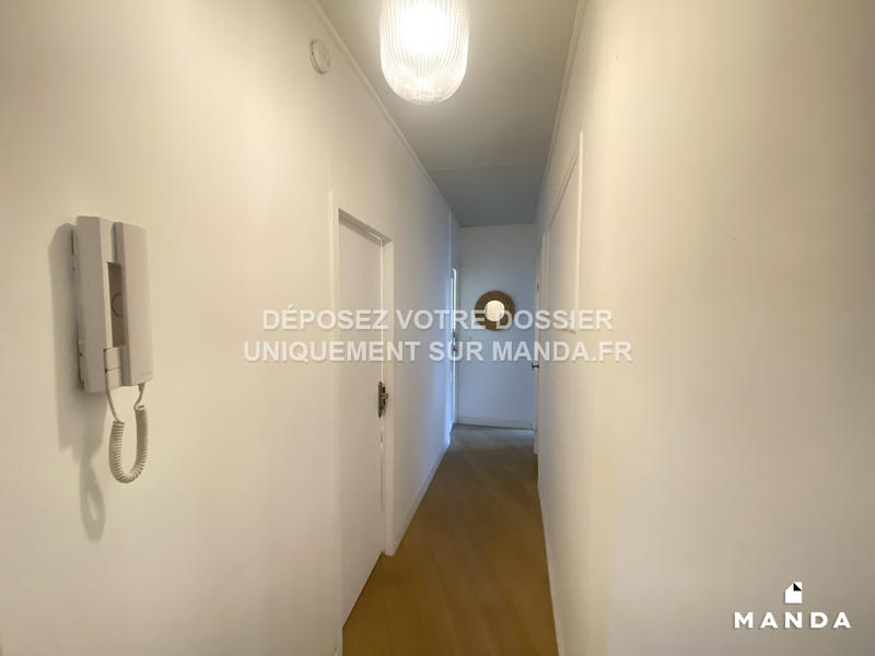 Chambre - 10 m² - 4 pièces