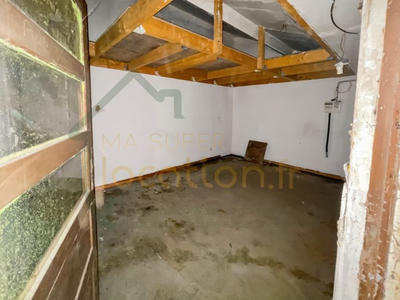 Parking / Garage - 210 m²