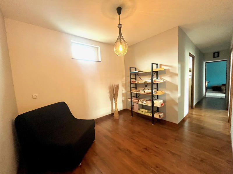 Maison - 265 m² - 11 pièces