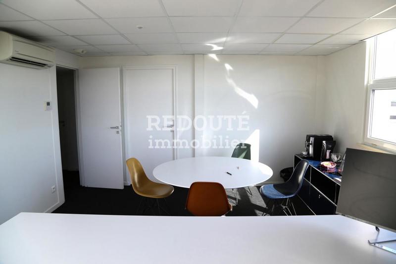 Bureau - 326 m²