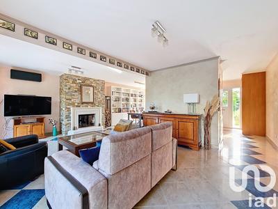 Maison - 177 m² - 7 pièces