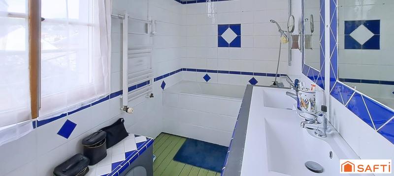 Maison - 269 m² - 8 pièces