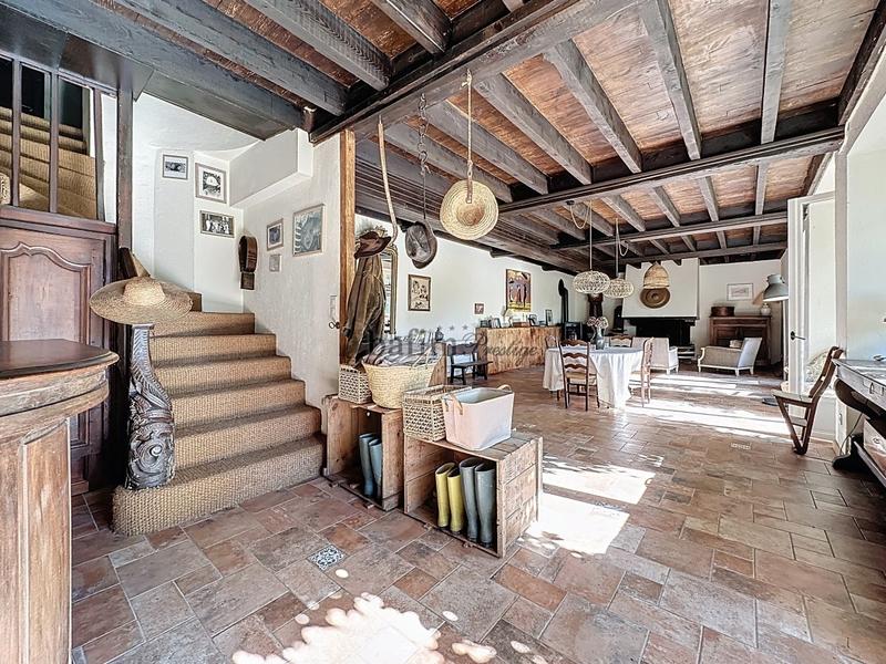 Château - 426 m² - 13 pièces