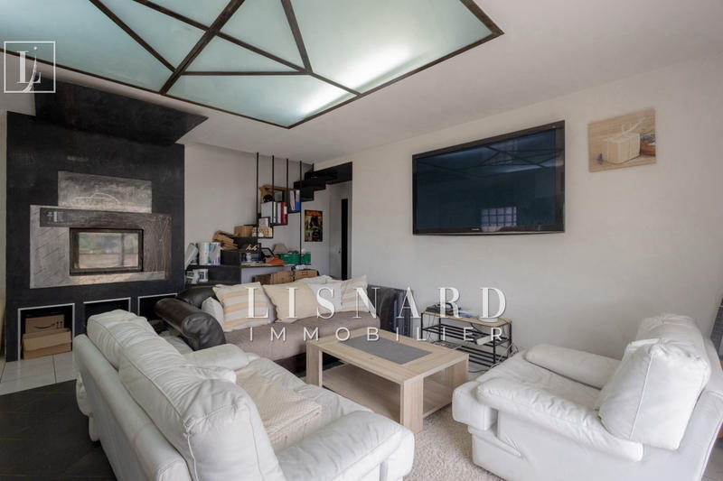 Maison - 262 m² - 10 pièces