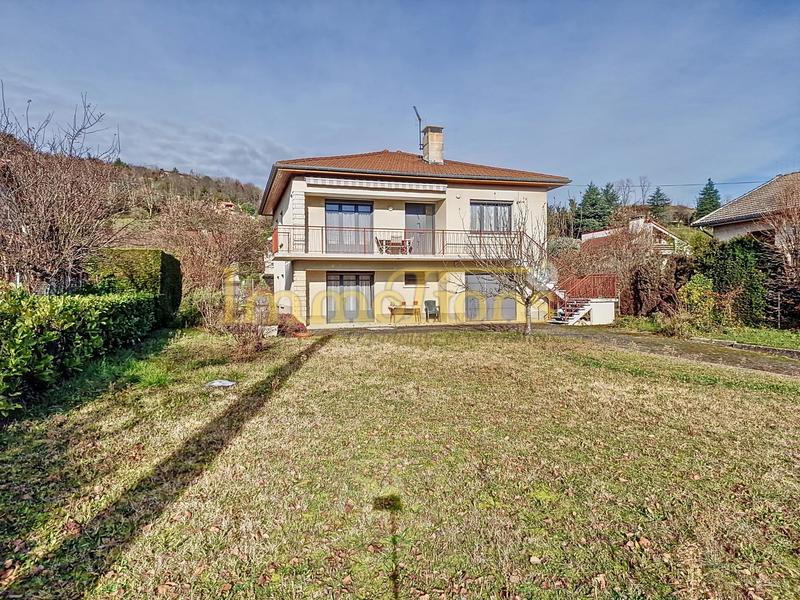Maison - 135 m² - 6 pièces