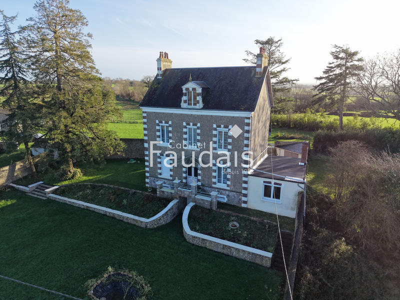 Maison - 147 m² - 5 pièces