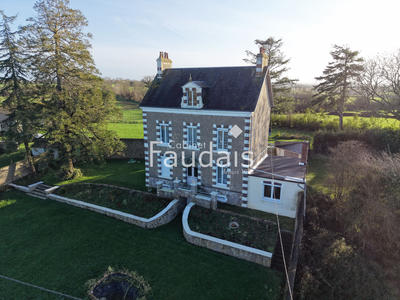 Maison - 147 m² - 5 pièces