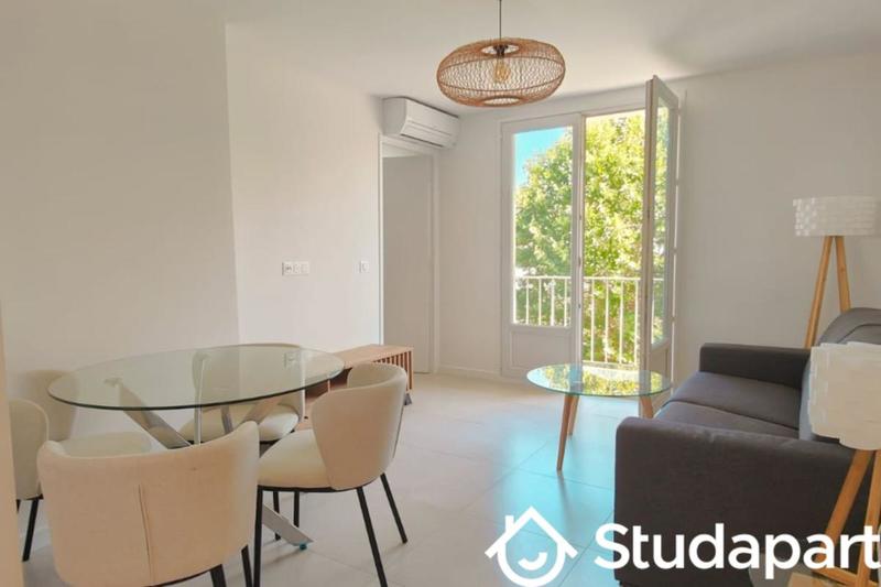 Studio - 46 m² - 3 pièces