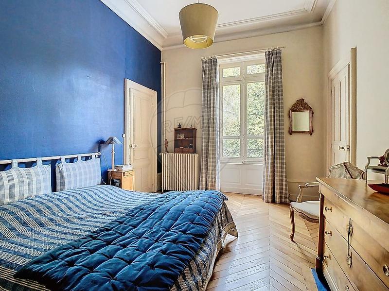 Appartement - 265 m² - 8 pièces