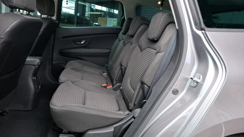 Renault Grand Scénic III Evolution TCe 140