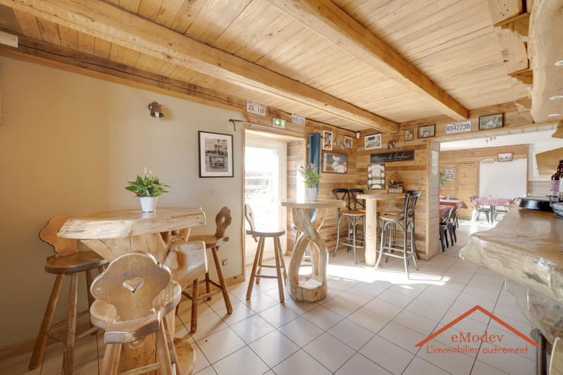 Local d'activités - 263 m²