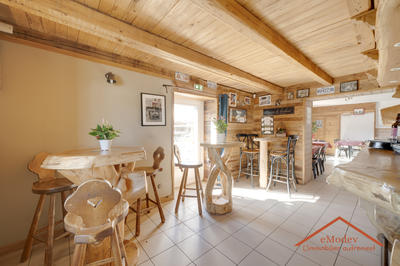 Local d'activités - 263 m²