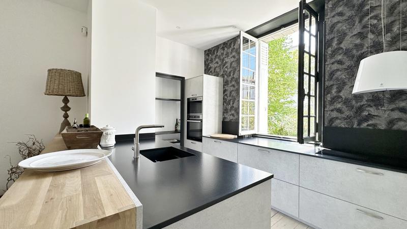 Maison bourgeoise - 290 m² - 8 pièces